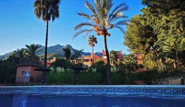 Spacious 3BDR Apt Sea & Mountain Views + Pool