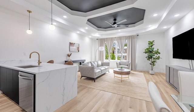 Spacious 3BDR Luxury Penthouse 10 min from Downtown Chicago