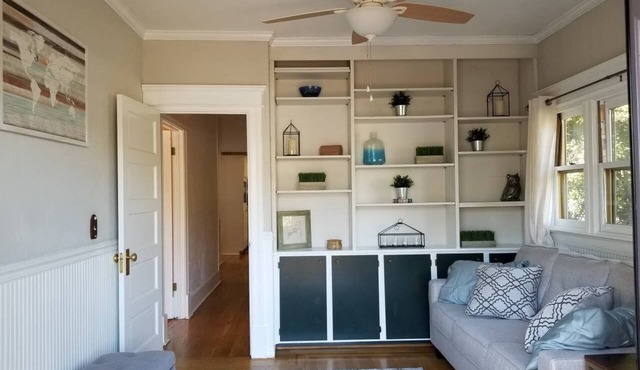 Spacious 3bed/3bath w/Library Served as extra Bedroom Home in Willow Glen!