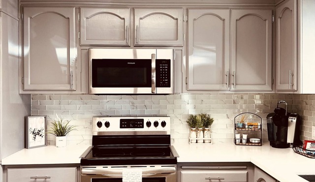 Spacious 3bedroom: 70 inch 4K LED TV, Outdoor Firepit