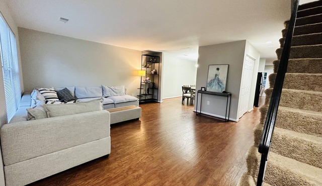 Spacious 3Bedroom, 2Living Room, Kitchen & Private Backyard