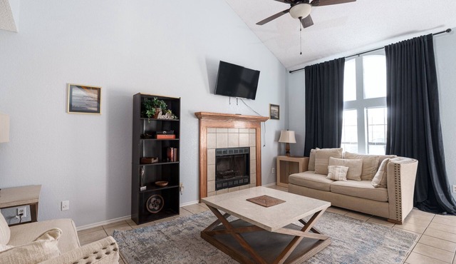 Spacious 3BR/2.5BA House with Serene Balcony Retreat - Your Perfect Getaway