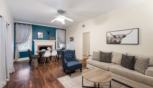 Spacious 3BR/2BA 1st Floor Apt in Historic Alta Vista, SA, 20% Off! Free Parking