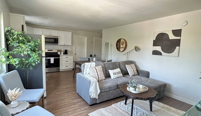 Spacious 3BR/2BA Near DTLA Dodgers & Crypto Arena Minutes Away