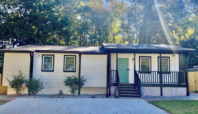 Spacious 3BR/2BA Near Six Flags & Atlanta – Modern Comfort at La Perle Cachee