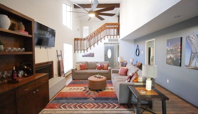 Spacious 3BR+2BA Home | Spacious + Parking + WiFi