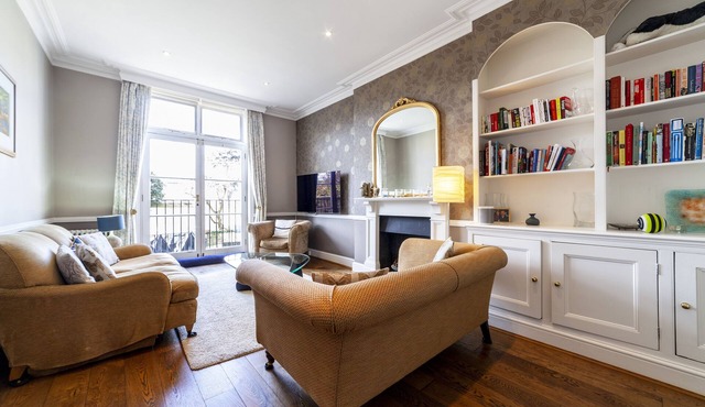 Spacious 3BR 2BH Apt w/Garden in West Putney