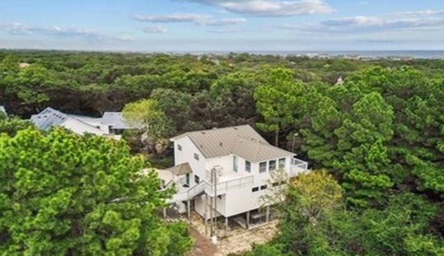 Spacious 3BR/3BA Beach House on Quiet Wooded Lot – Minutes from the Ocean