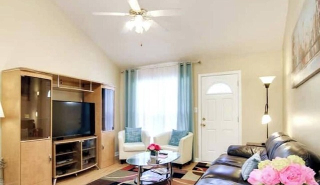 Spacious 3BR/3BA only 10 min to Masters