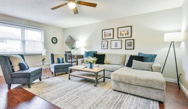 Spacious 3BR Condo | Walk to IU