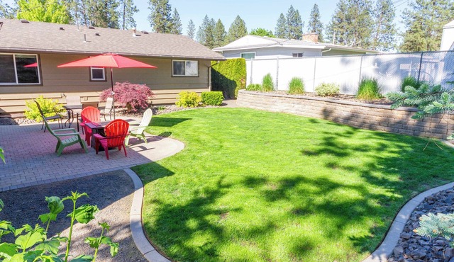 Spacious 3BR Family Retreat w Fire Pit, BBQ, Smart TVs & More