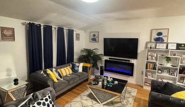 Spacious 3BR Family Home Near Everything