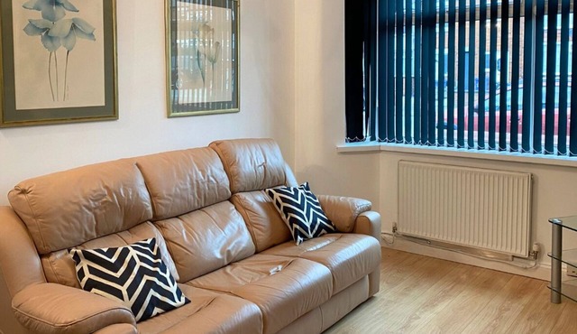 Spacious 3BR Family Home in Warrington | Free Parking&WiFi | Contractors Welcome