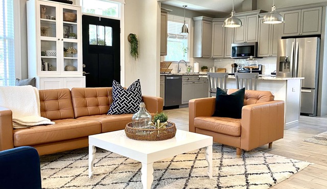 Spacious 3BR Getaway - Walkable to Downtown + Close to FSU & FAMU