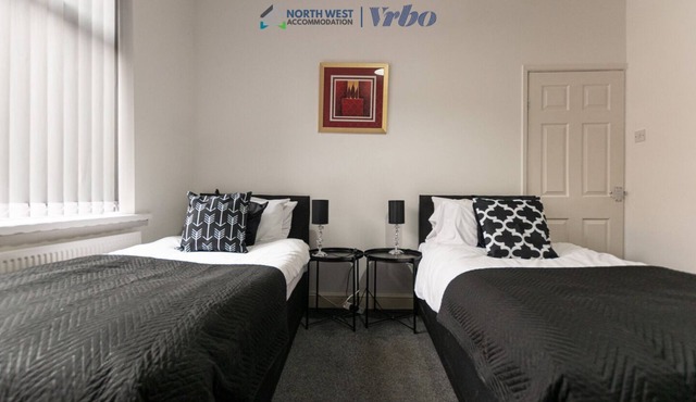 Spacious 3BR House in Leigh Ideal for Contractors&Families Long Stays Welcome