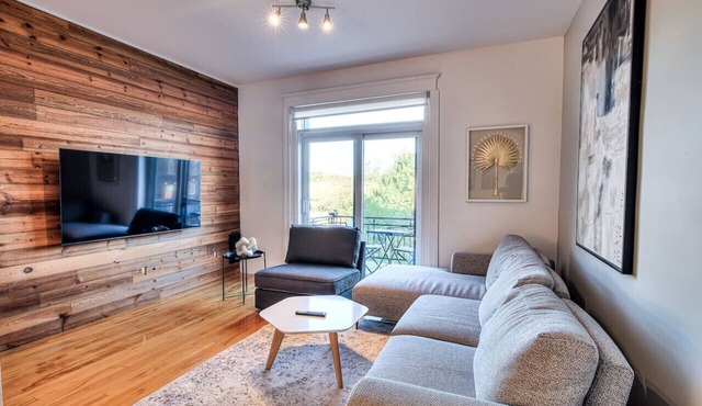 Spacious 3BR in Downtown Montreal