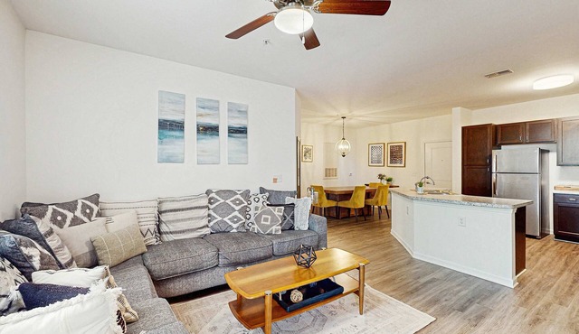 Spacious 3BR in Pet Friendly Walkable Resort with a Pool