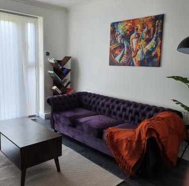 Spacious 3BR in Swinton - Wi-Fi, Desk, Garden Free Parking