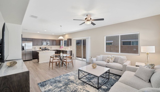 Spacious 3BR/Loft house in marvelous Northwest Tucson with 2 car garage