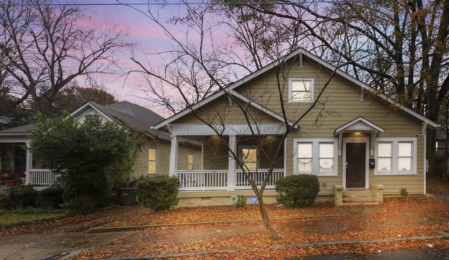 Spacious 3BR Near Stadium– Great for Groups