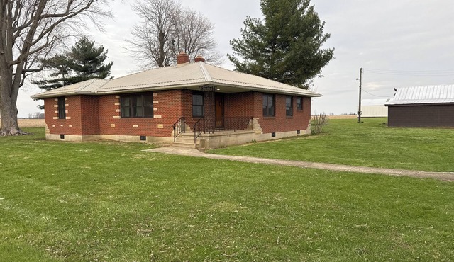 Spacious 3BR on 74 Acres, 3 Min to Roberts Centre, Near WEC