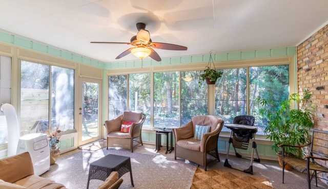 Spacious 3BR Pensacola Townhouse