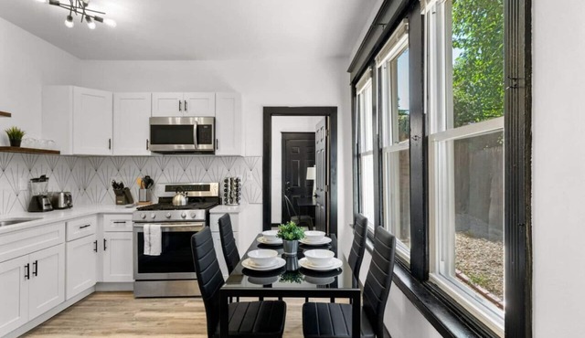 Spacious 3BR Philadelphia Retreat Central Location + Free Parking