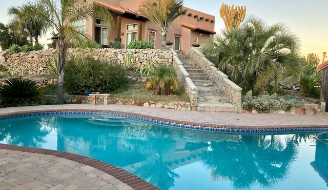 Spacious 3BR Retreat on 8 Acres with Pool/360 Views Near Golf & Wine Country