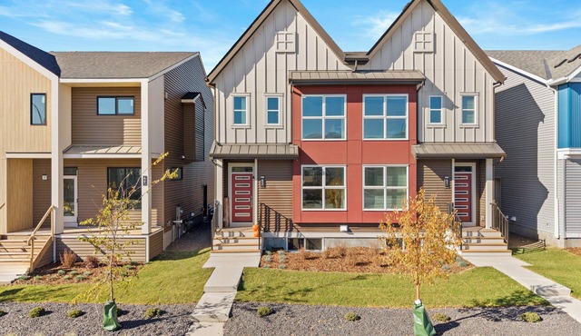 Spacious 3BR Retreat | Sleeps 8 | 15 Min Airport