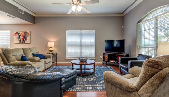 Spacious 3BR Retreat Close to Downtown & Outlets