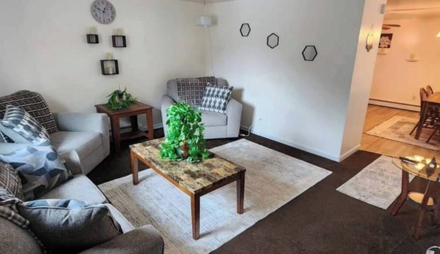 Spacious 3BR Southern Tier Retreat: Fast WiFi, Netflix & Workspace