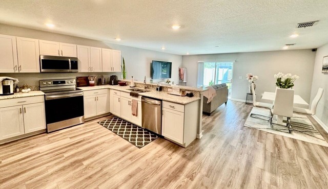 Spacious 3BR Townhouse near Disney & Attractions