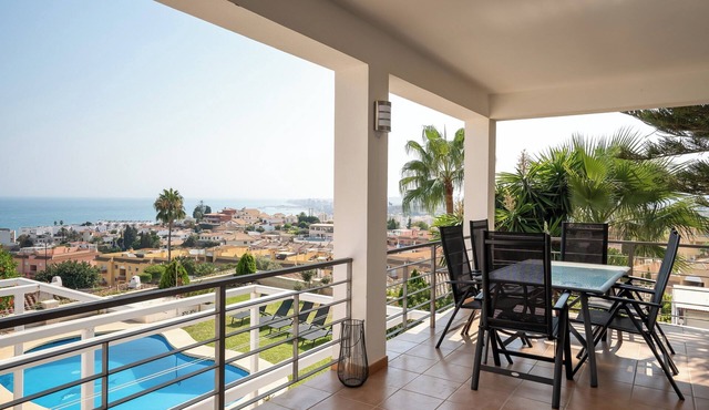 Spacious 3BR Villa with pool and views