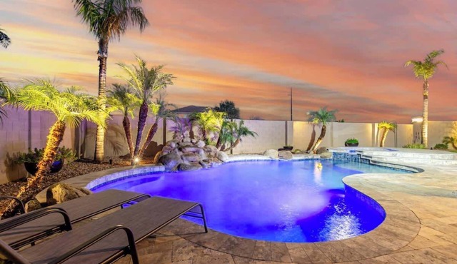 Spacious 3BR w/Pool & Spa Near Gila River Casino