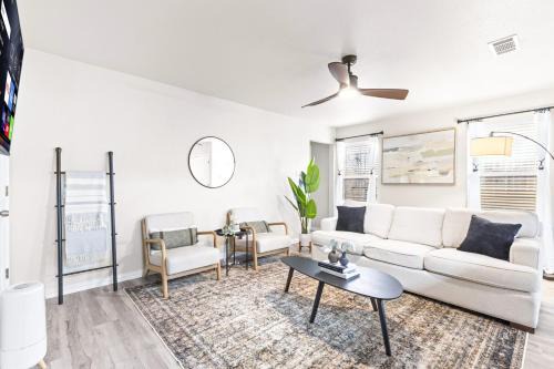 Spacious 3BR with Gameroom 10 Min from ATT Stadium