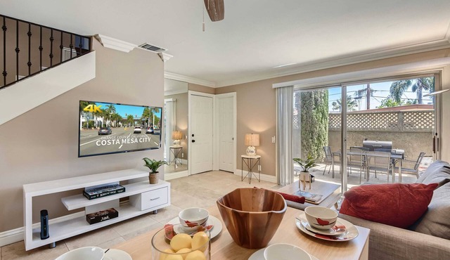 Spacious 3BR- Yard - BBQ - Parking!