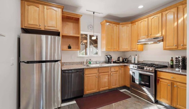 Spacious 3BR1.5 Bath 2nd Floor in San Francisco