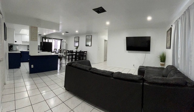 Spacious 4 Bd /2 Ba perfect for any event