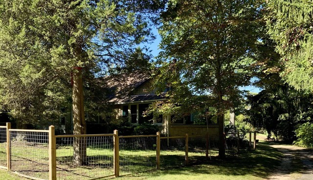 Spacious 4 BDR/3 BA 2 Acre property one minute from Lake Michigan-Dog Friendly!