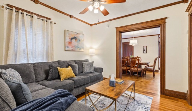 Spacious 4 BDRM w/Onsite Parking & A/C!