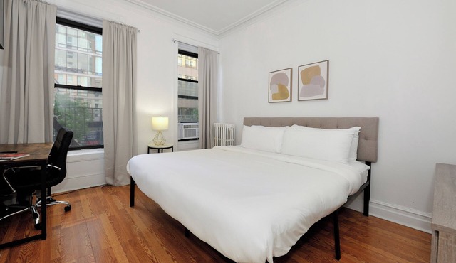 Spacious 4-BDS apt in Gramercy with AC, WiFi. Perfect for couples or families!
