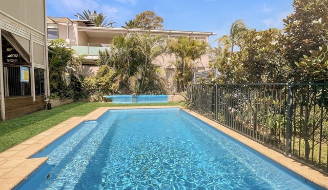 Spacious 4-Bed Coastal Home with Water Views