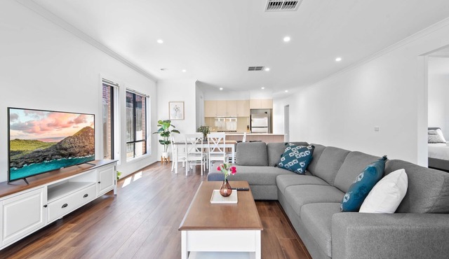 Spacious 4-Bed Family Home in Peaceful Spot