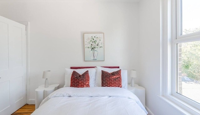 "Spacious 4-Bed Family Home in Chatham – Modern Comfort & Prime Location!"