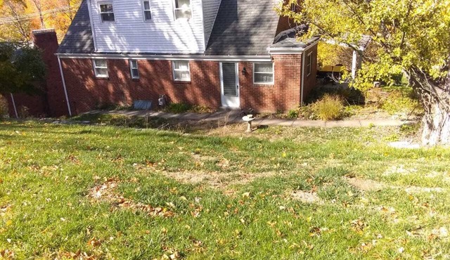 Spacious 4 bed on a huge corner lot in Mt Lebanon