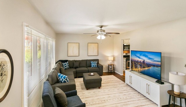 Spacious 4 Bed Retreat W/back Porch and large Primary, Near Navy Base!