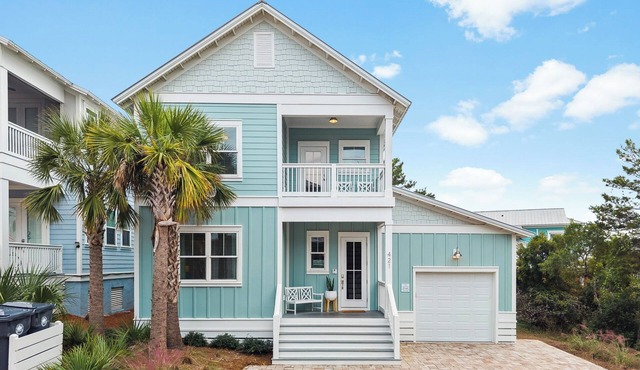 Spacious 4-bedroom house in lovely Santa Rosa Beach with Pool