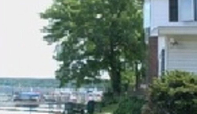 Spacious 4 Bedroom Waterfront House