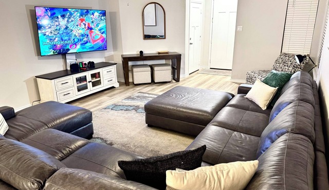 Spacious 4-bedroom house close to everything in College Station