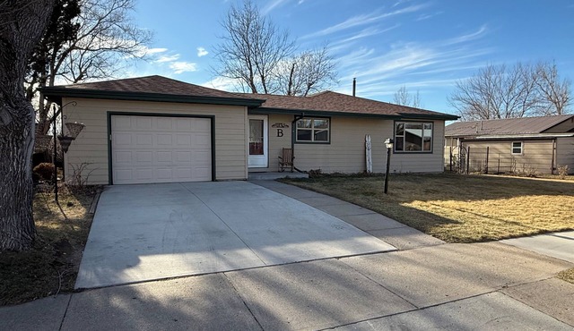 Spacious 4-bedroom house in peaceful Belle Fourche with AC
